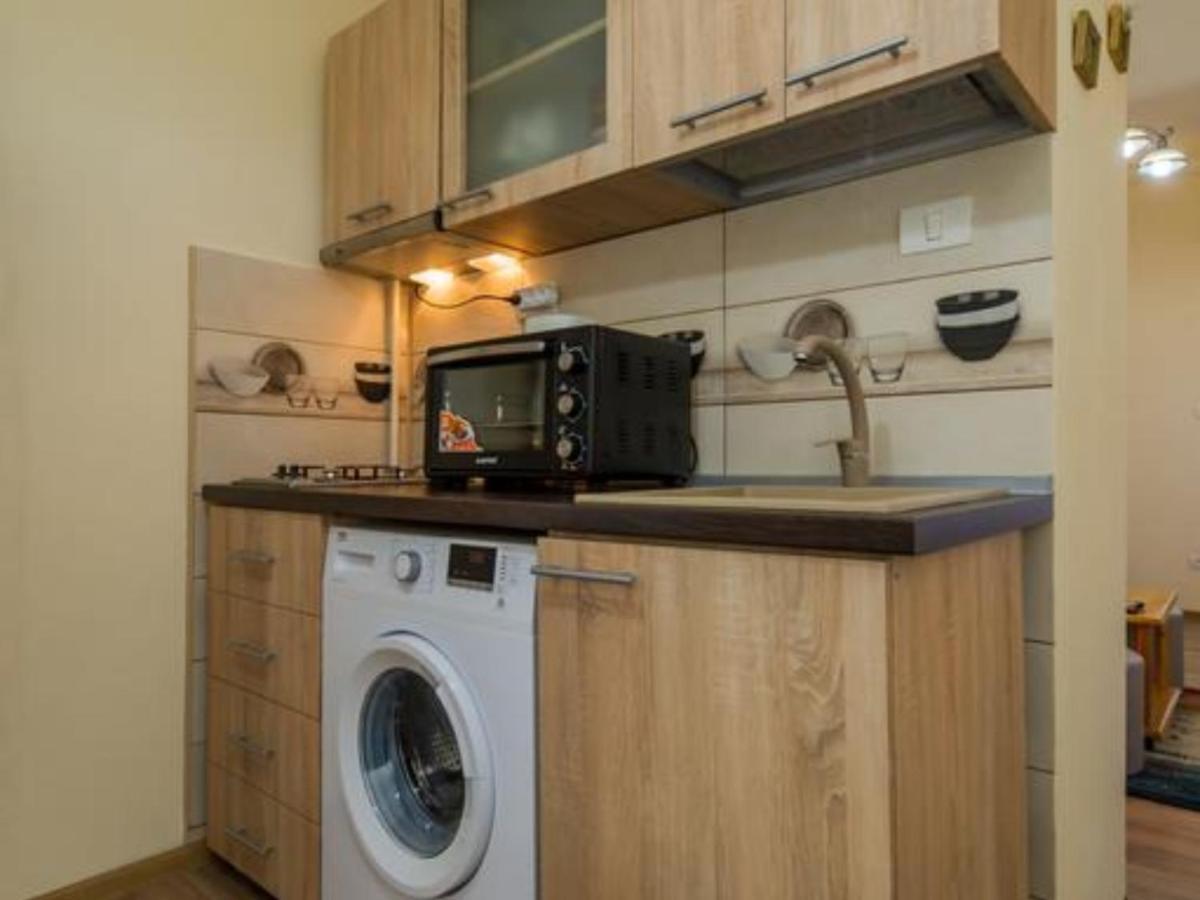 Apartment Carol Private Yard With Barbeque And Parking 시나이아 외부 사진